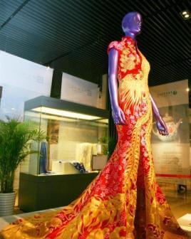 最高級のチャイナドレス！杭州工芸博物館に収蔵されている"黄金旗袍"は1.5億円超！