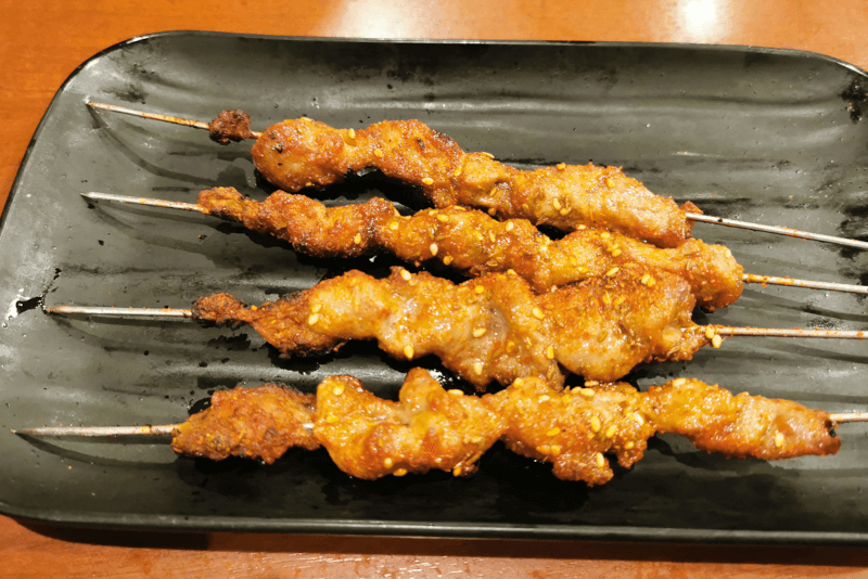 羊肉の串焼き - 【オススメ】 名古屋の本場中国料理 東北大冷麺 【レビュー】
