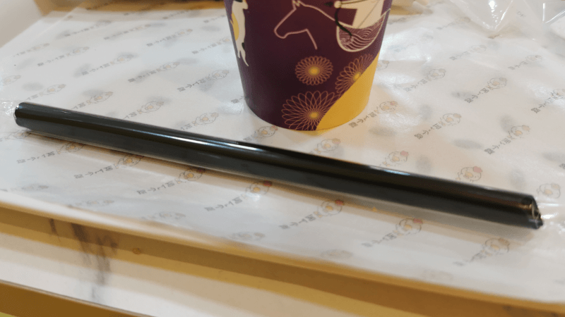 茶千歳の太いストロー - 【名古屋】上海フライドチキン J.CHICKEN （叫了個炸鶏）・南京ミルクティー 茶千歳 名古屋店