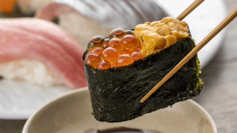 軍艦巻き | Gunkan maki | 军舰寿司 - 英語・中国語: いろいろな寿司の種類一覧 - 外国人に伝える寿司用語