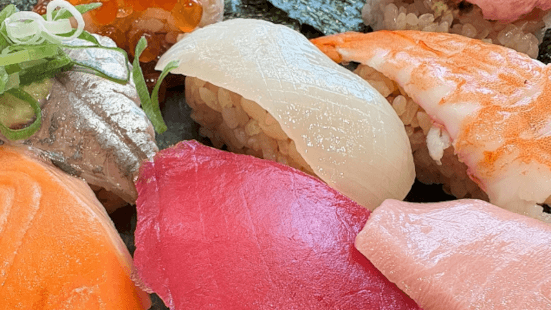 にぎり寿司 - 英語・中国語: いろいろな寿司の種類一覧 - 外国人に伝える寿司用語